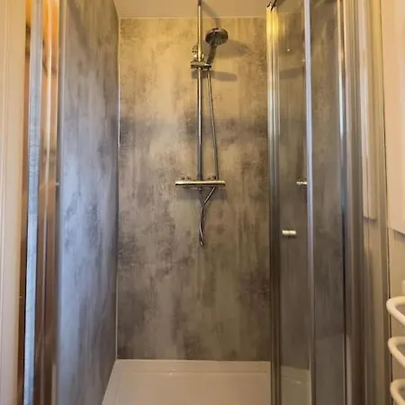 Herdie Hideaway - Shepherds Hut Wigton