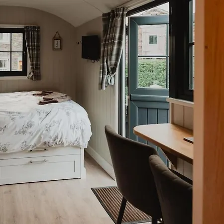 Herdie Hideaway - Shepherds Hut *